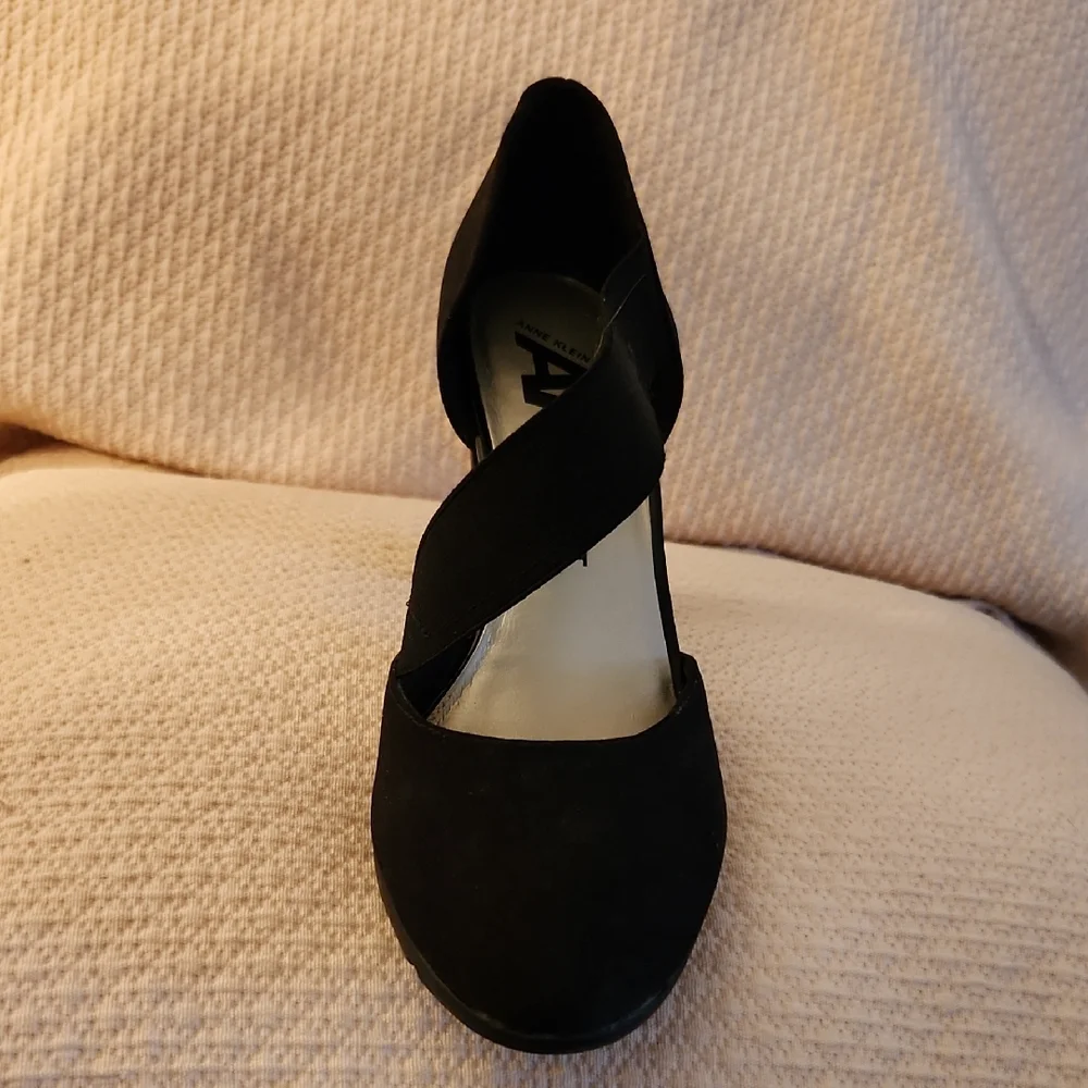 Anne Klein Black Cross-Strap Block Heel Pumps - Picture 2 of 2